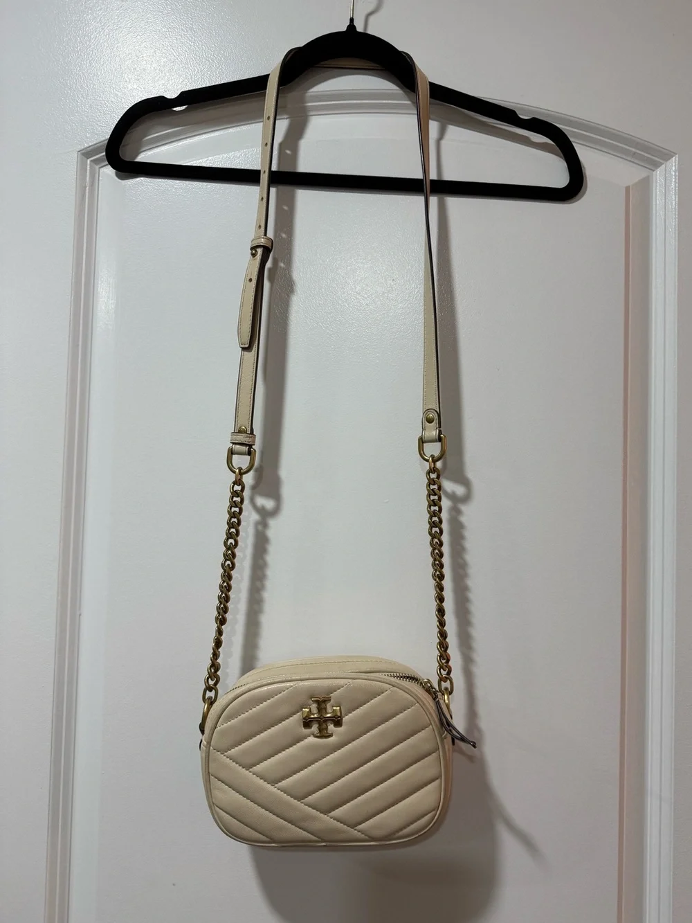 Tory Burch KIRA CHEVRON CAMERA BAG Crossbody Gold Chain